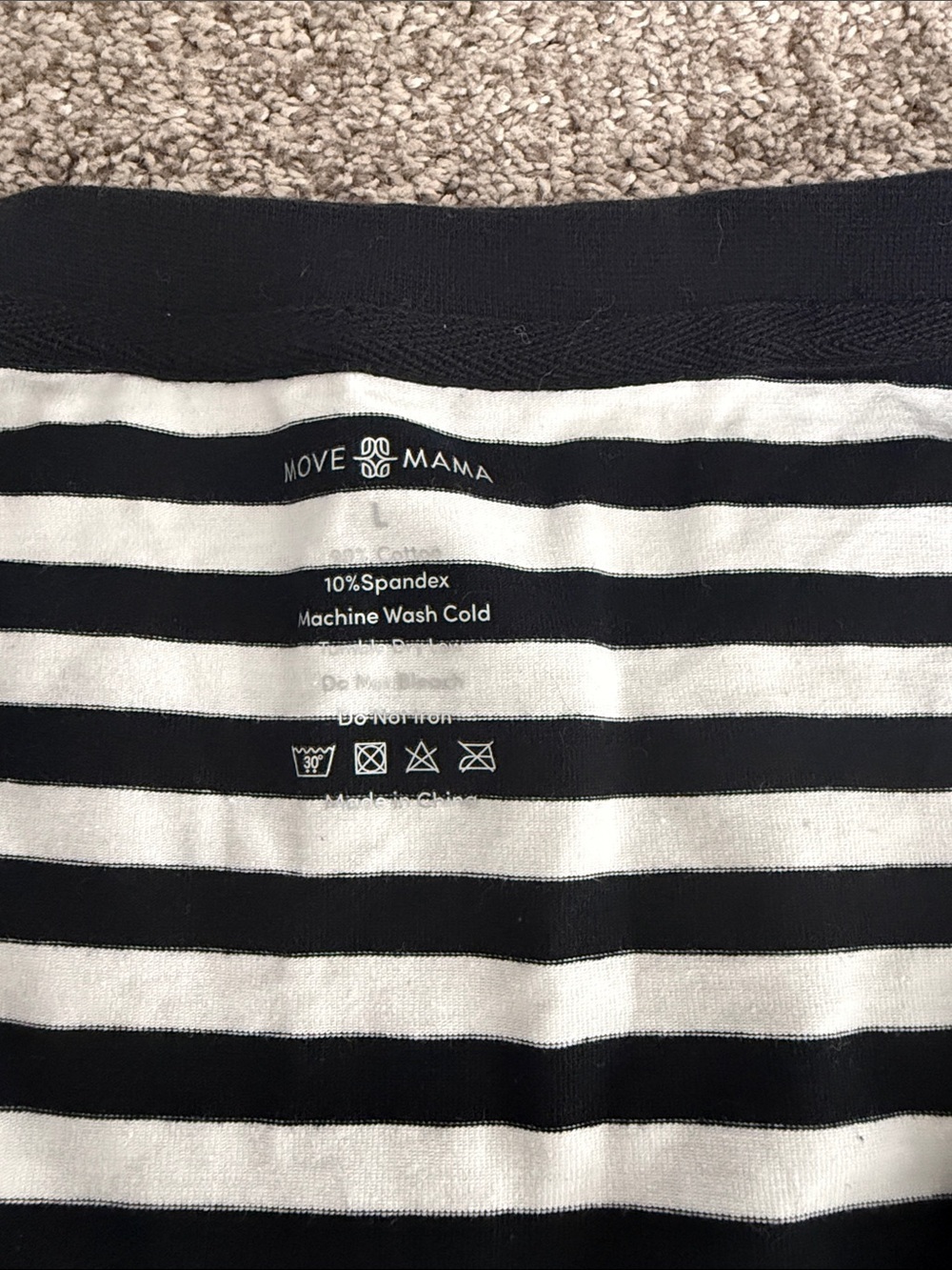 Black & White Striped V-Neck Short Sleeve - Maternity with zippers for nursing - Picture 2 of 6